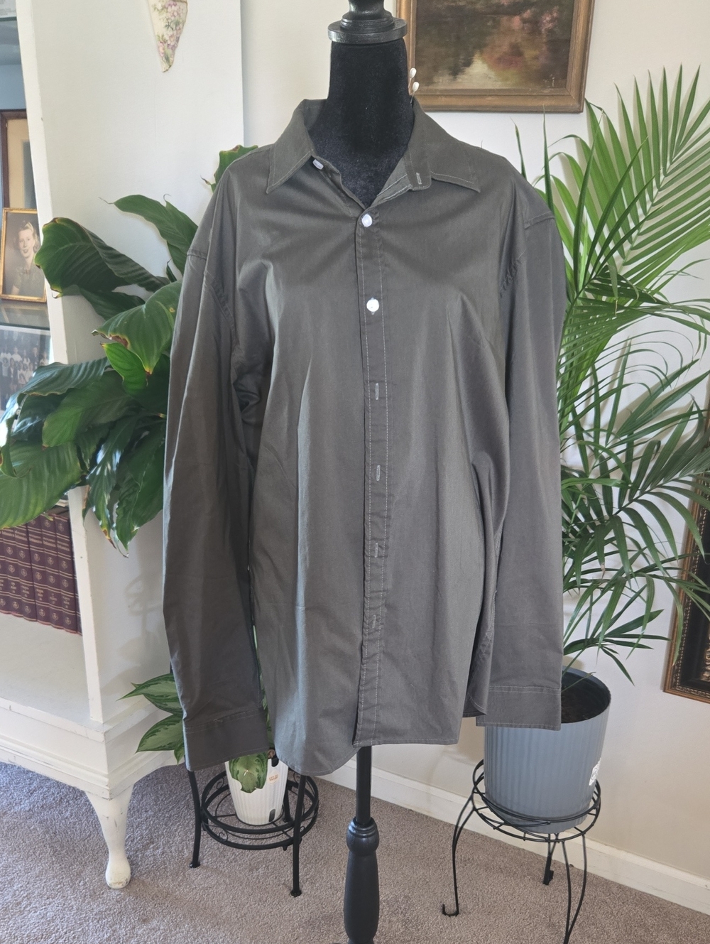 Men's Olive Green Button-down Shirt